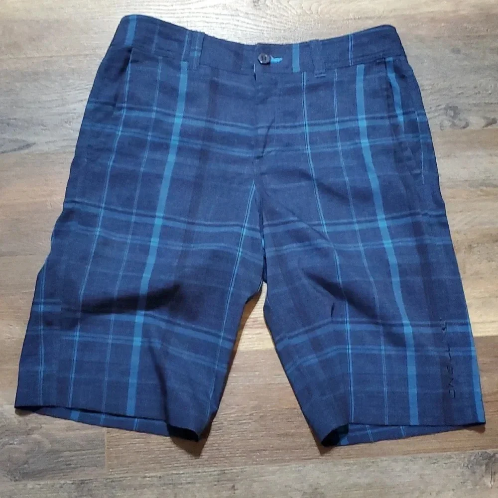 O'Neil blue plaid hybrid board shorts gor buckle